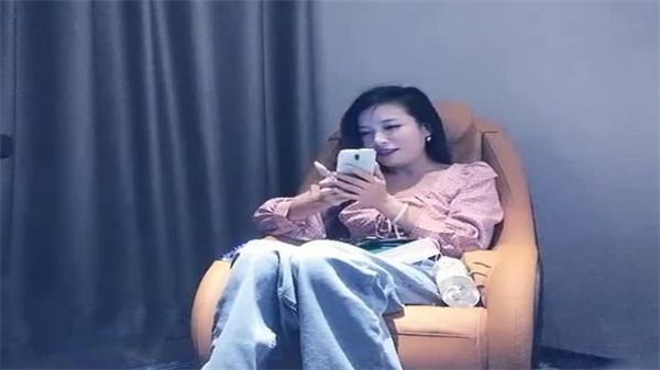 沈先生精选美女全套服务：大白屁屁极致性感，质量超赞体验